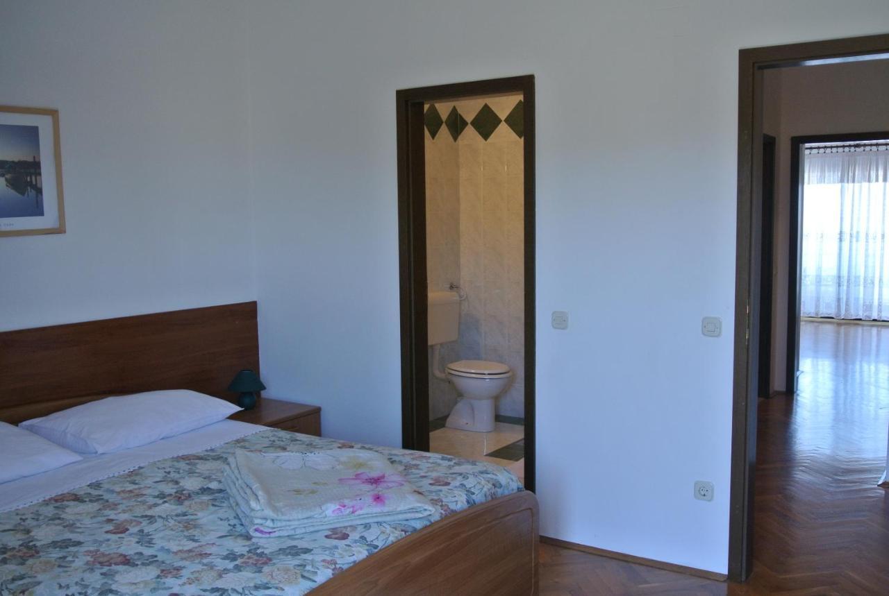 Bellapp Appartement Vrsar Buitenkant foto