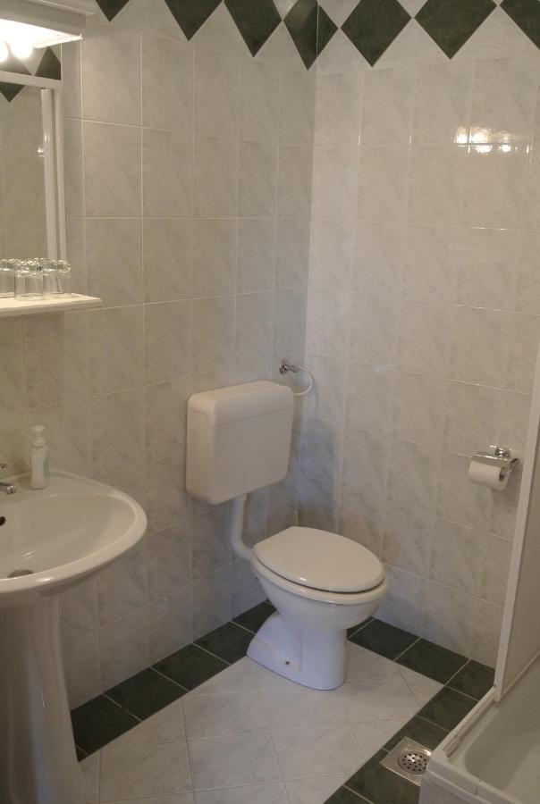 Bellapp Appartement Vrsar Buitenkant foto