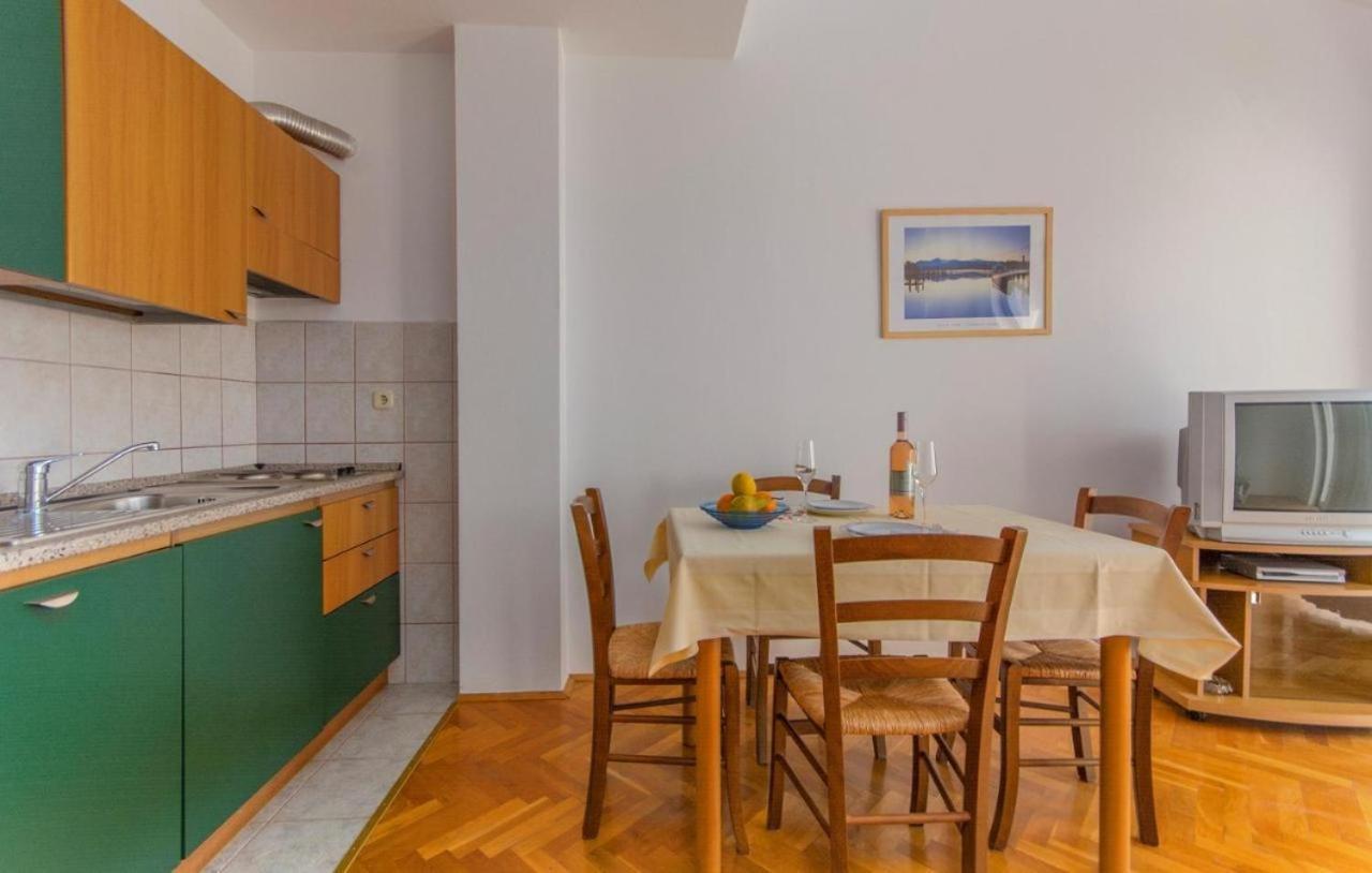 Bellapp Appartement Vrsar Buitenkant foto